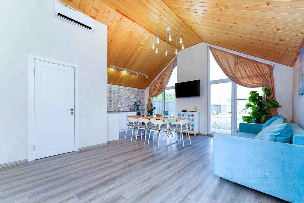 Дом в Адыгея, Тахтамукайский район, Энемское городское поселение, ... - Фото 1