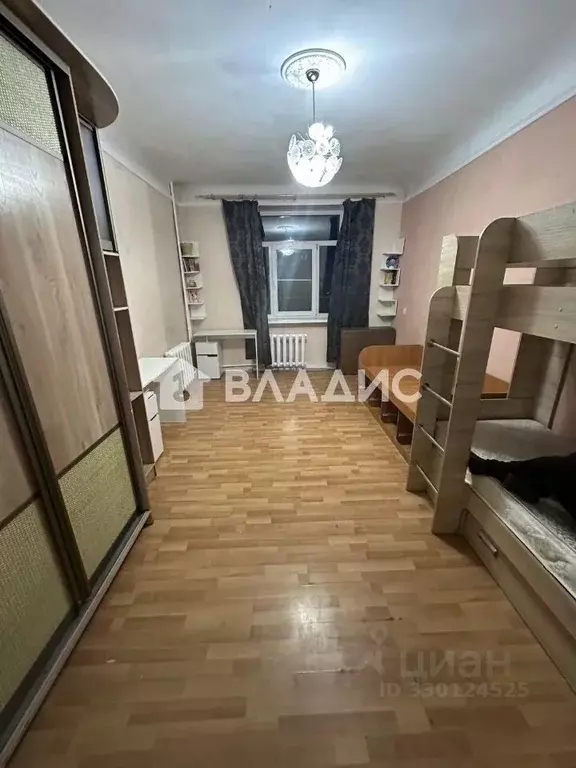 2-к кв. Бурятия, Улан-Удэ Октябрьская ул., 9 (56.0 м) - Фото 1