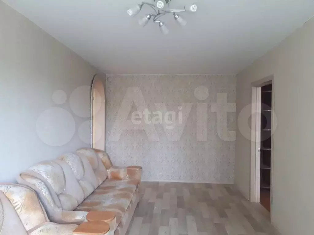 3-к. квартира, 61 м, 1/2 эт. - Фото 0