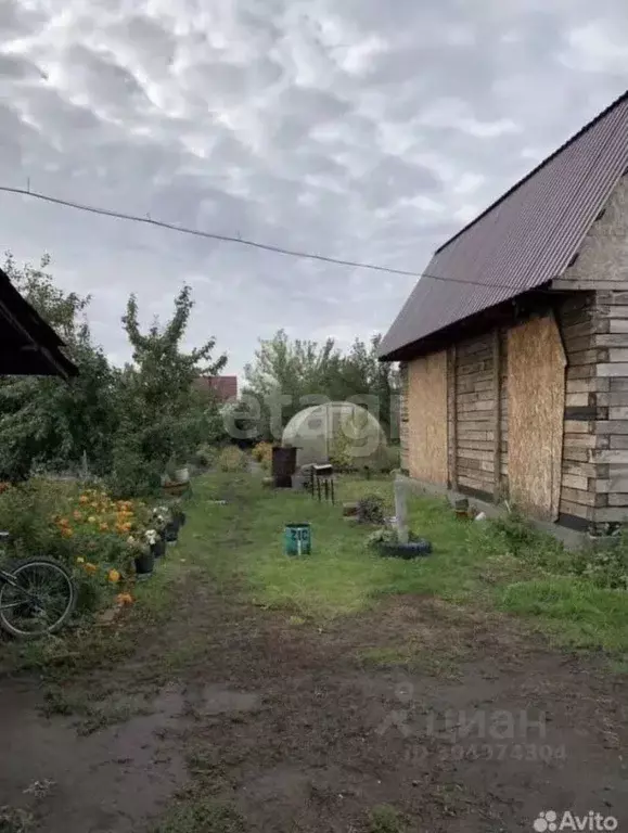 Дом в Курганская область, Курган ЖБИ 2 СТ, ул. Высоковольтная, 438 (64 ... - Фото 0