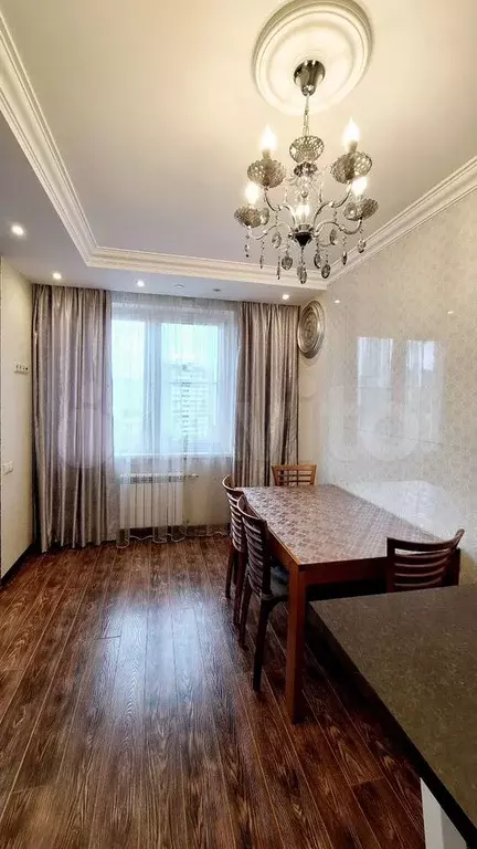 3-к. квартира, 90 м, 9/37 эт. - Фото 1