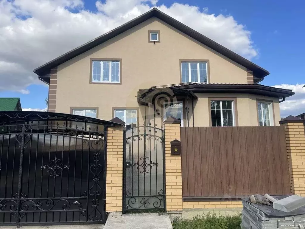 Коттедж в Белгородская область, Старооскольский городской округ, с. ... - Фото 1