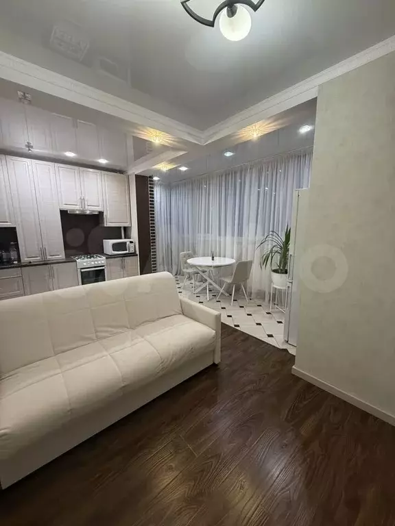 1-к. квартира, 42 м, 4/6 эт. - Фото 0