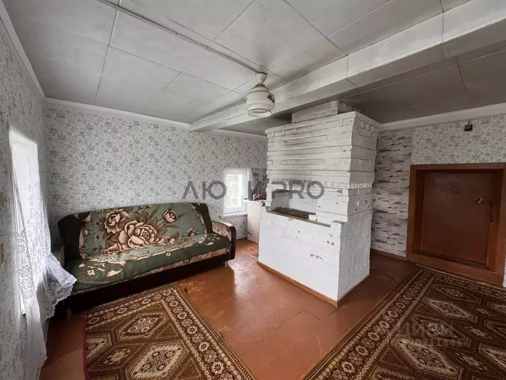 Дом в Кировская область, Верхошижемский район, д. Сырда Сырдинская ... - Фото 1