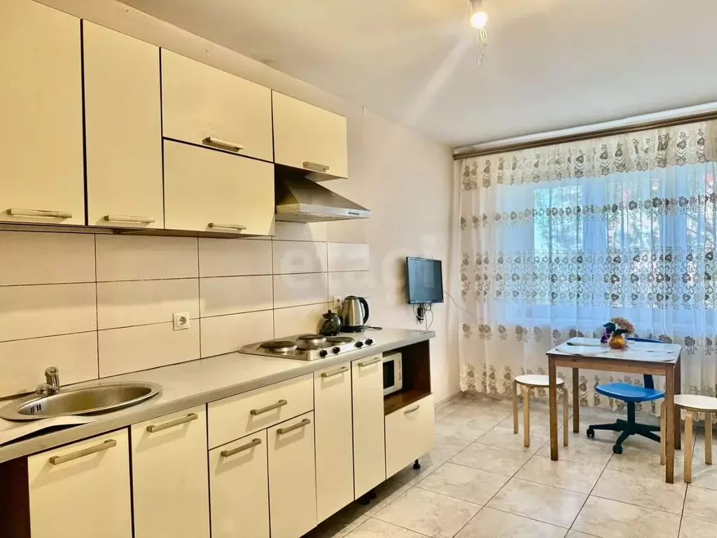 4-к кв. Тюменская область, Тюмень ул. Красина, 8 (86.0 м) - Фото 1