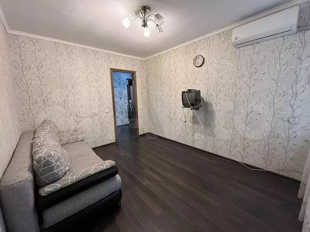 2-к. квартира, 38 м, 1/9 эт. - Фото 1