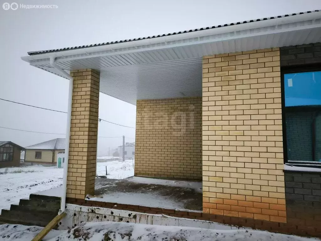 Дом в посёлок Новый, улица Варлама Шаламова (100 м) - Фото 0