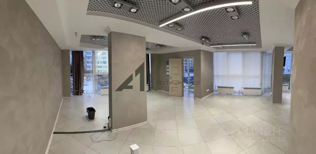 Офис в Тюменская область, Тюмень ул. Мельникайте, 125б (180 м) - Фото 1