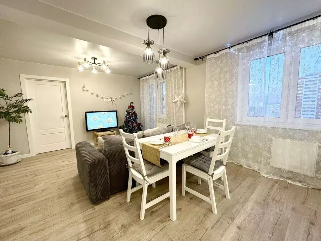 2-к кв. Кировская область, Киров ул. Мостовицкая, 11 (66.0 м) - Фото 1
