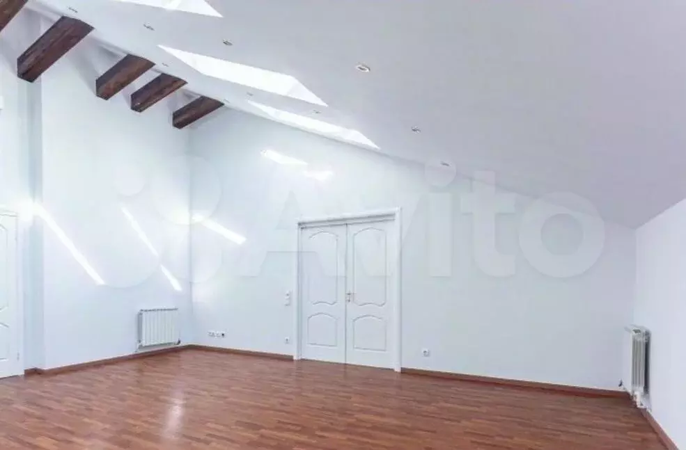 3-к. квартира, 150 м, 6/6 эт. - Фото 0