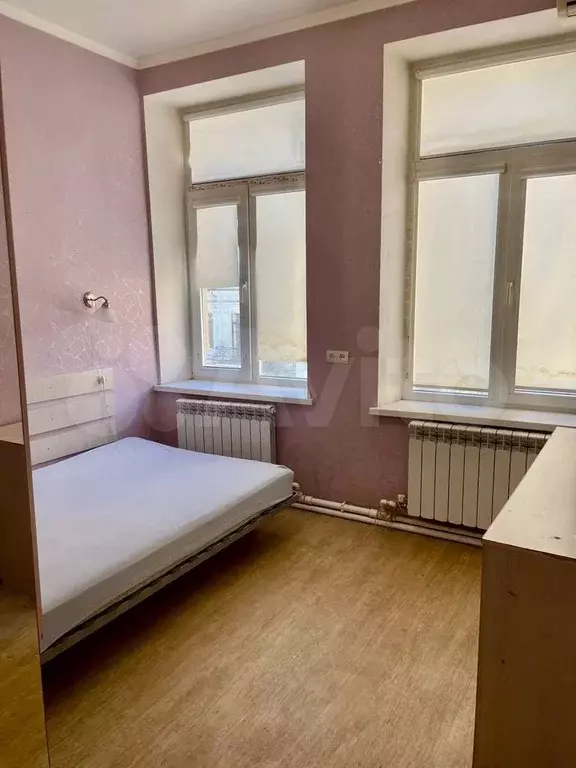 Комната 16 м в 3-к., 3/3 эт. - Фото 0
