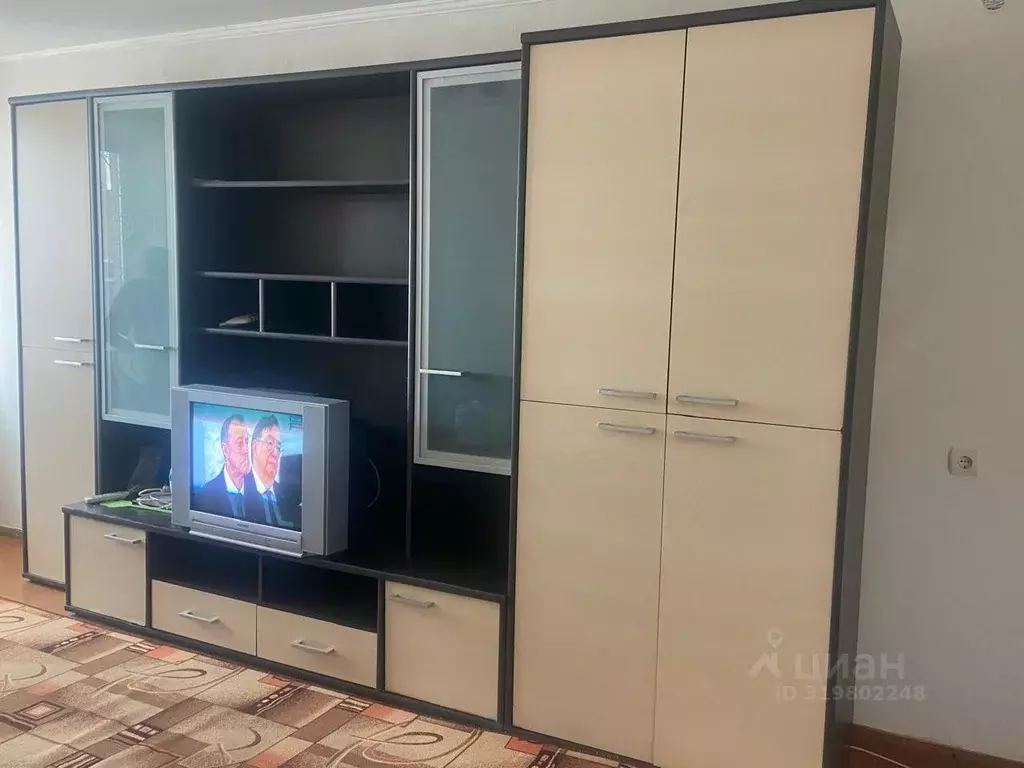 1-к кв. Крым, Симферополь ул. Тренева, 8 (38.0 м) - Фото 0