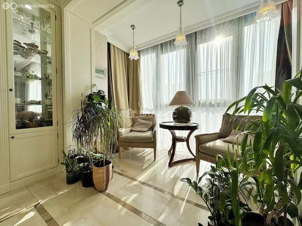 3-комнатная квартира: Санкт-Петербург, Петергофское шоссе, 45 (84.6 м) - Фото 1