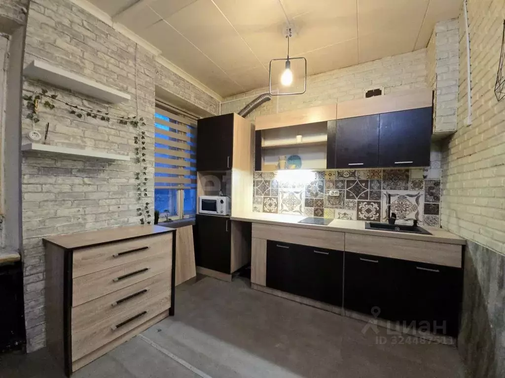 3-к кв. Московская область, Реутов Новогиреевская ул., 9 (42.3 м) - Фото 0