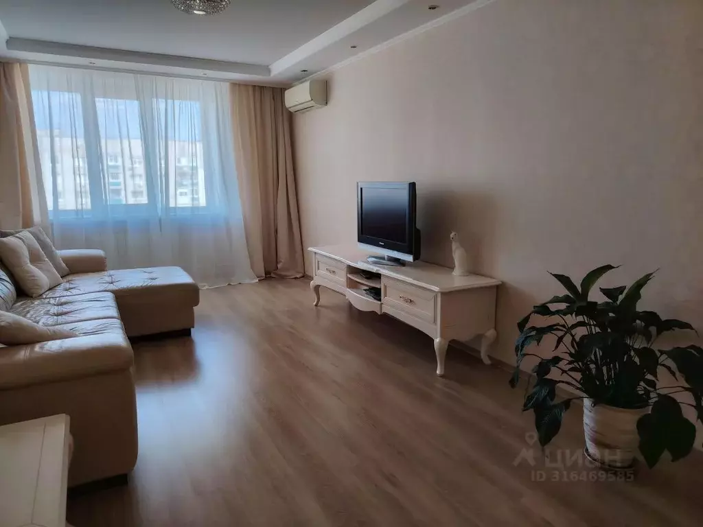 3-к кв. Саратовская область, Саратов ул. Измайлова, 10 (82.3 м) - Фото 1