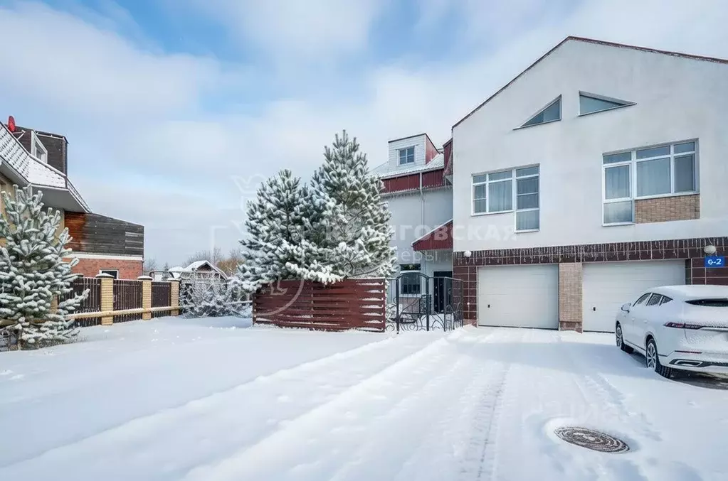 Таунхаус в Свердловская область, Екатеринбург Карасьеозерский-2 мкр, ... - Фото 2