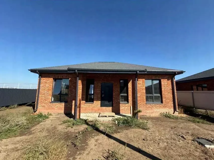 Дом в Ростовская область, Неклиновский район, с. Новобессергеневка ул. ... - Фото 1