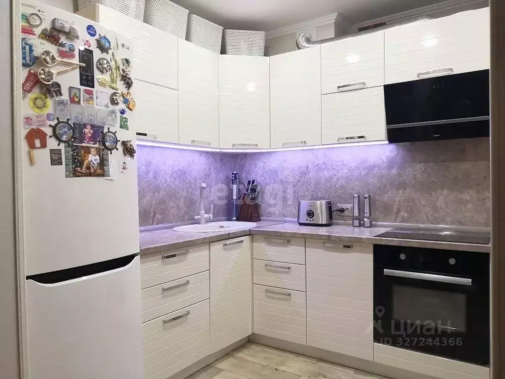 4-к кв. Ямало-Ненецкий АО, Ноябрьск ул. Изыскателей, 38 (80.2 м) - Фото 1