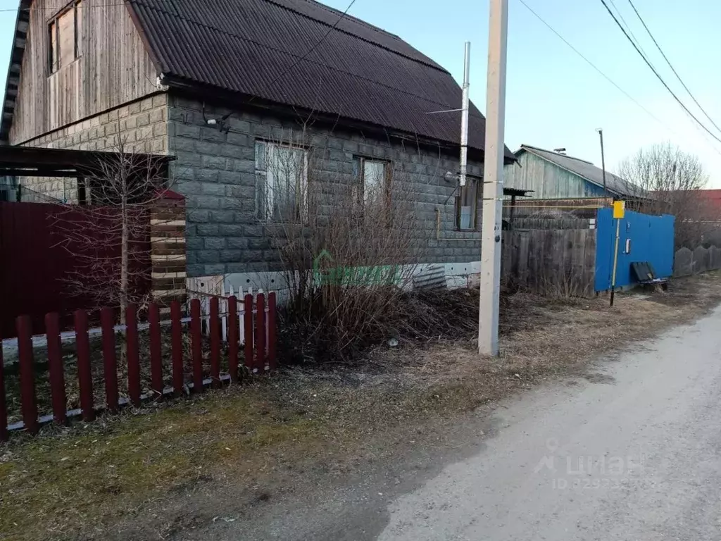 Дом в Тюменская область, Тобольск ул. 4-я Трудовая, 9 (99 м) - Фото 1