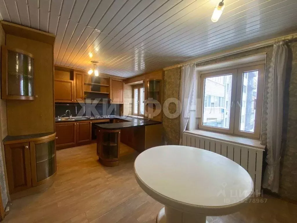 6-к кв. Брянская область, Брянск Московский мкр, 44 (190.8 м) - Фото 1