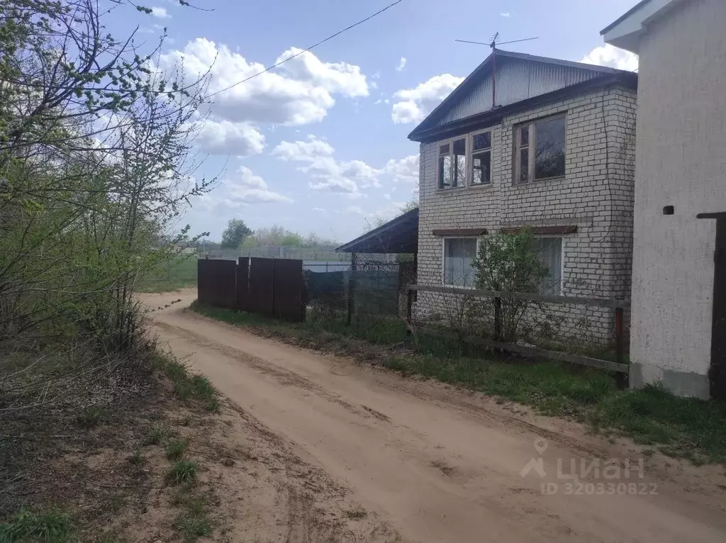 Дом в Саратовская область, Энгельсский район, Красноярское ... - Фото 1