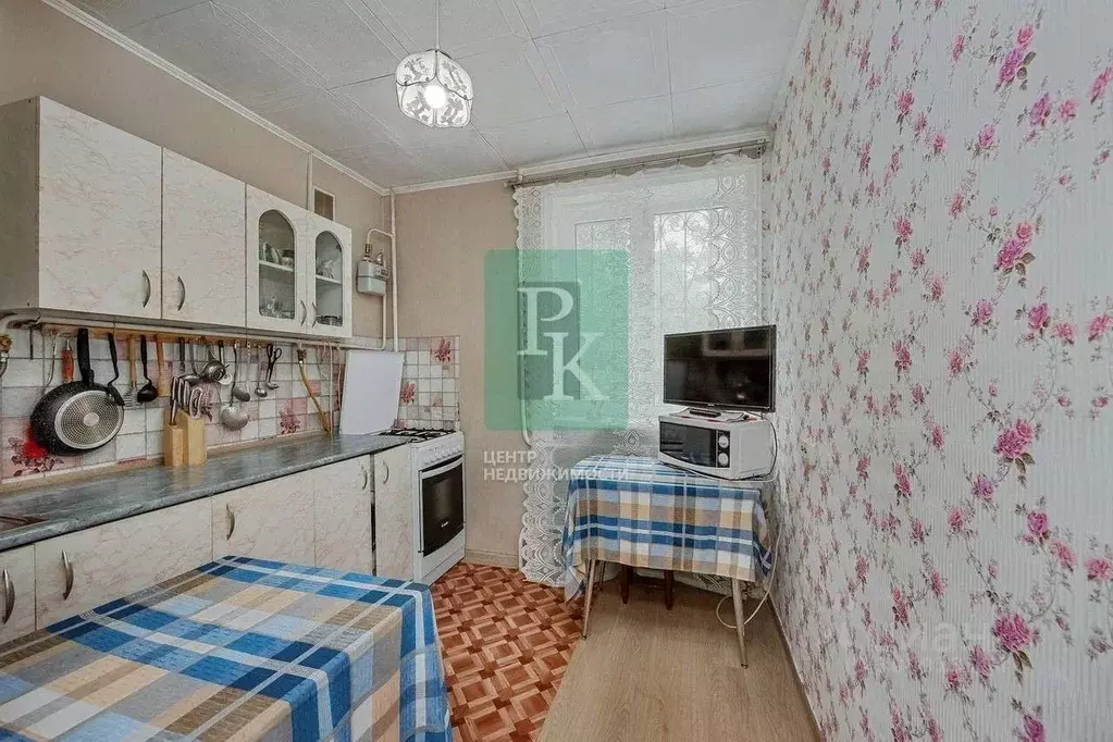 2-к кв. Севастополь, Севастополь, Инкерман г. ул. Менжинского, 27 ... - Фото 2