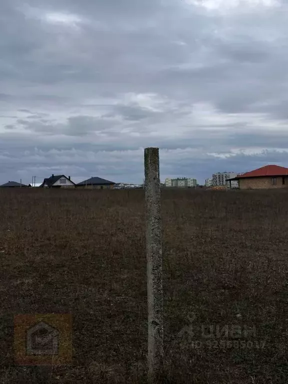 Участок в Крым, Симферопольский район, Гвардейское с/пос, с. Красная ... - Фото 2