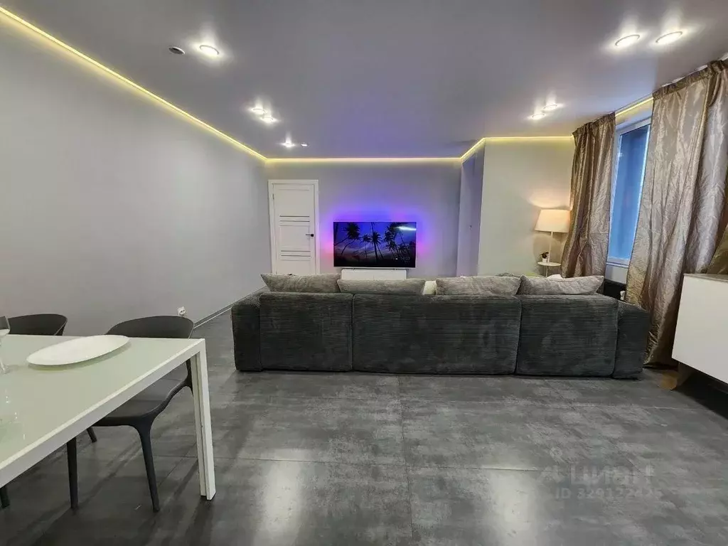 3-к кв. Ленинградская область, Мурино Всеволожский район, ул. ... - Фото 1