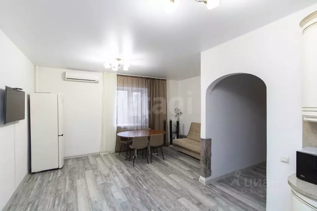 2-к кв. Тюменская область, Тюмень ул. Седова, 59 (75.6 м) - Фото 1