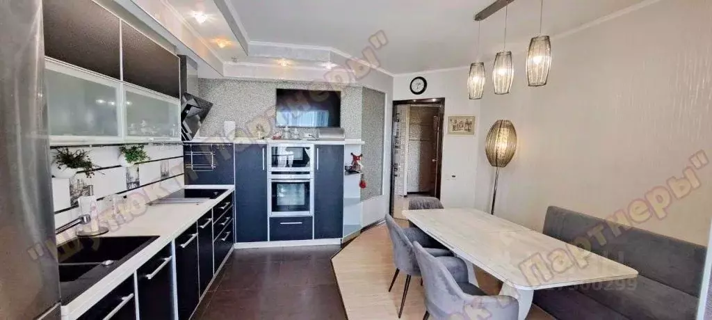3-к кв. Брянская область, Брянск Трудовая ул., 5 (90.0 м) - Фото 0