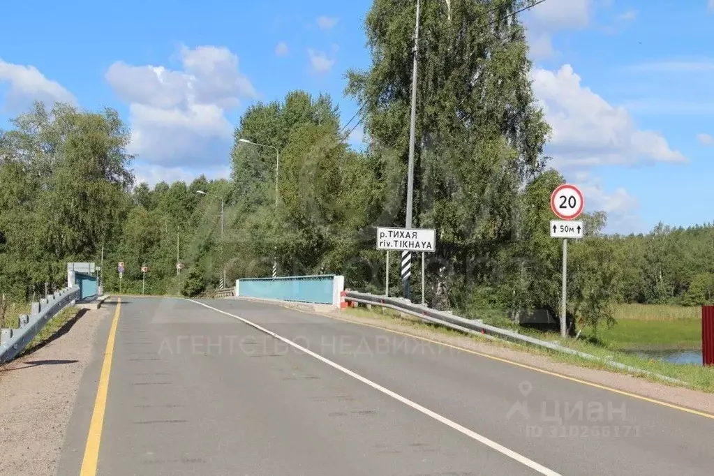 Участок в Ленинградская область, Приозерское городское поселение, пос. ... - Фото 1