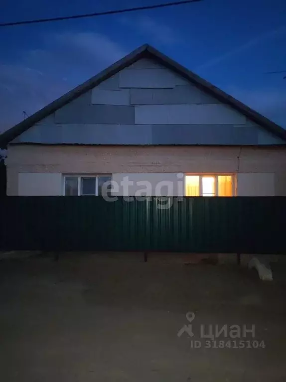 Дом в Астраханская область, Астрахань с. Новолесное, ул. Бухарестская, ... - Фото 0