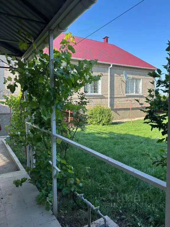 Дом в Крым, Сакский район, с. Фрунзе ул. Цветочная, 9 (180 м) - Фото 0