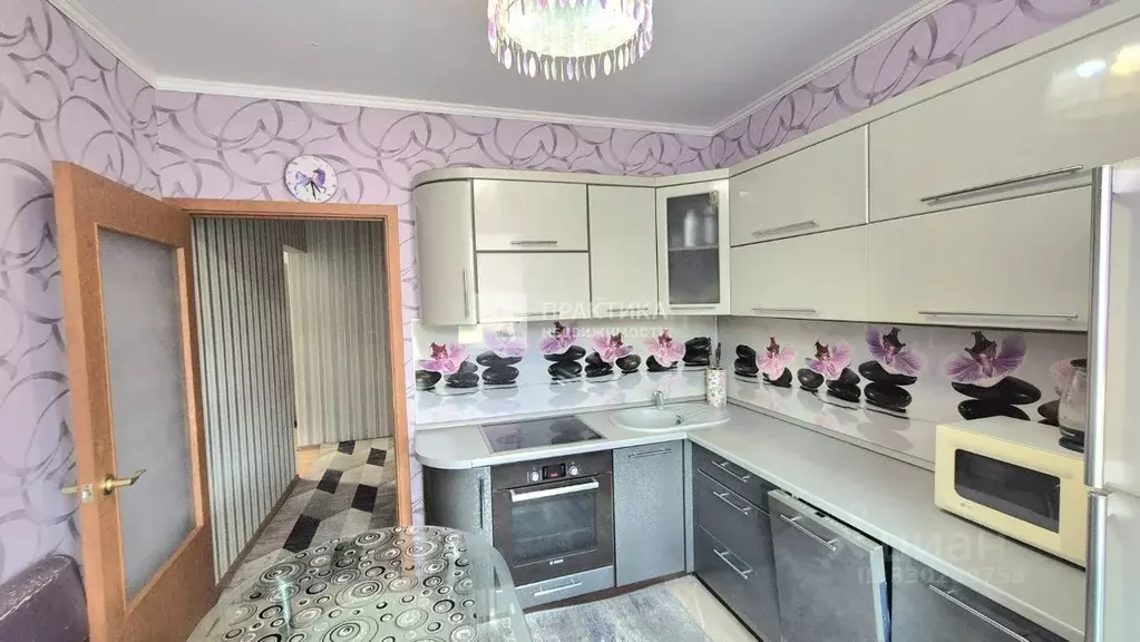 2-к кв. Москва ул. 2-я Нововатутинская, 5 (57.6 м) - Фото 1