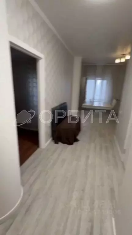 2-к кв. Тюменская область, Тюмень ул. 50 лет ВЛКСМ, 15 (66.8 м) - Фото 2