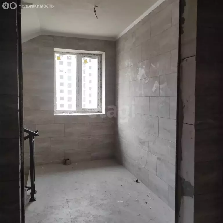 3-комнатная квартира: Владикавказ, улица Астана Кесаева, 44Вк6 (99 м) - Фото 2