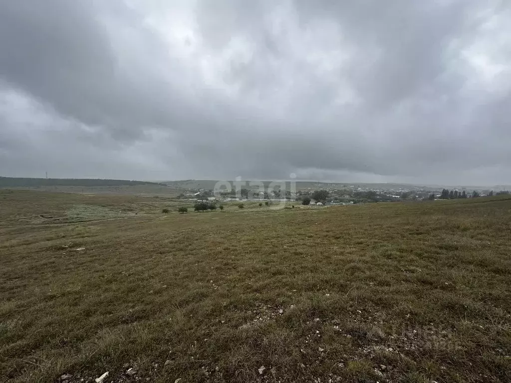 Участок в Крым, Симферопольский район, с. Урожайное ул. Таврическая, ... - Фото 1