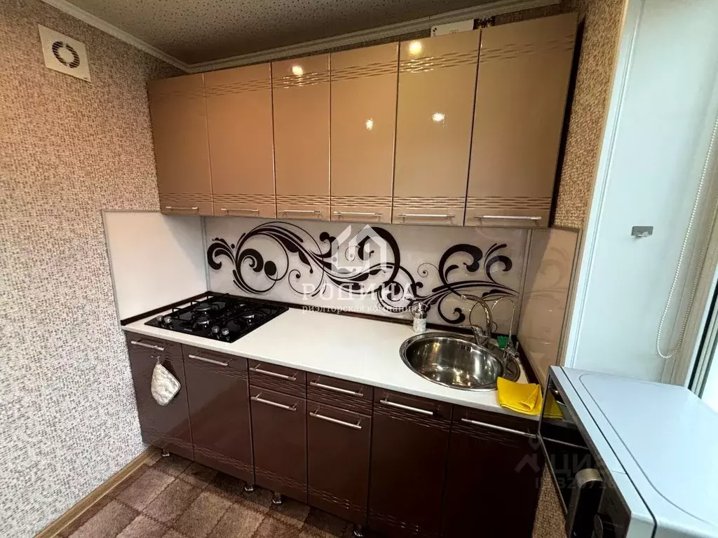 2-к кв. Хабаровский край, Комсомольск-на-Амуре Комсомольская ул., 32к3 ... - Фото 2