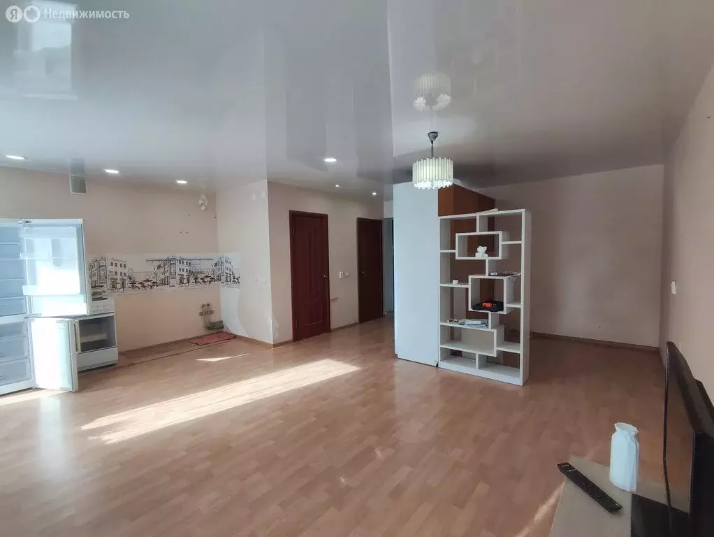 Квартира-студия: Киров, Стахановская улица, 16 (37.5 м) - Фото 0