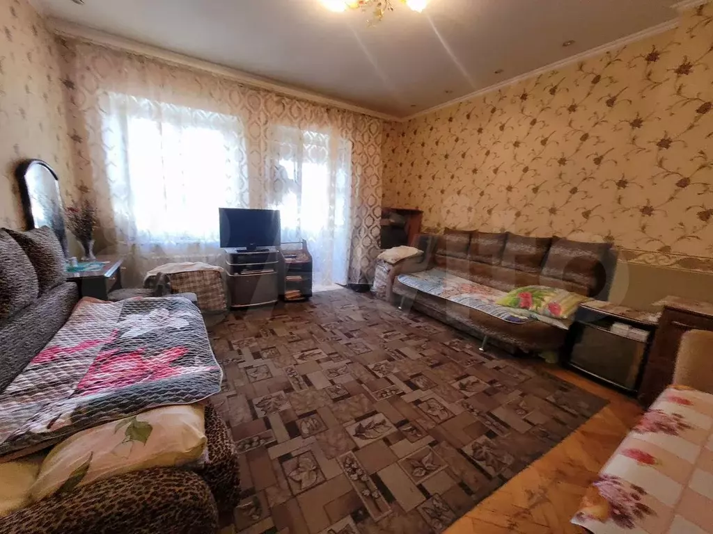 Комната 27 м в 2-к., 6/7 эт. - Фото 0