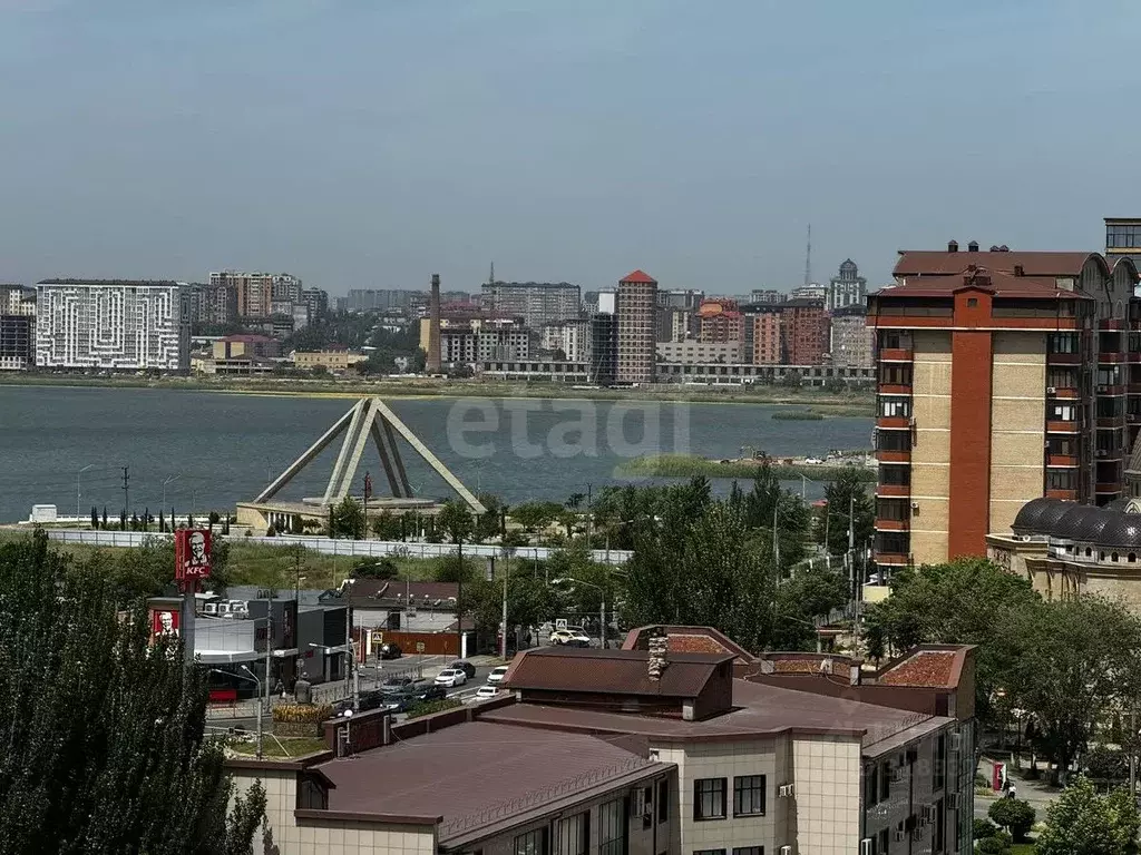 2-к кв. Дагестан, Махачкала ул. Заморская, 6 (79.0 м) - Фото 0