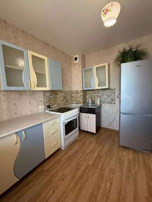2-к. квартира, 56 м, 5/10 эт. - Фото 0