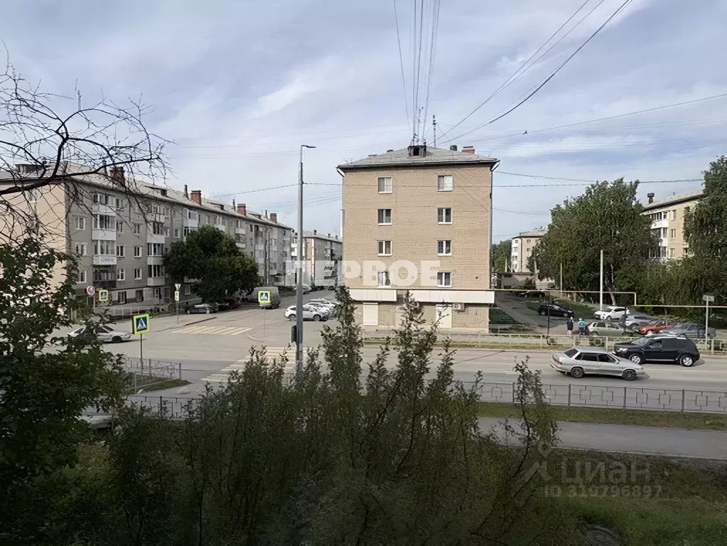 1-к кв. Свердловская область, Ирбит ул. Александра Матросова, 1Б (22.0 ... - Фото 1