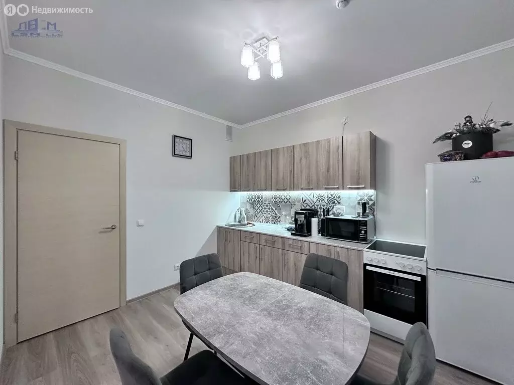 2-комнатная квартира: городской посёлок Янино-1, Ясная улица, 14к1 ... - Фото 1