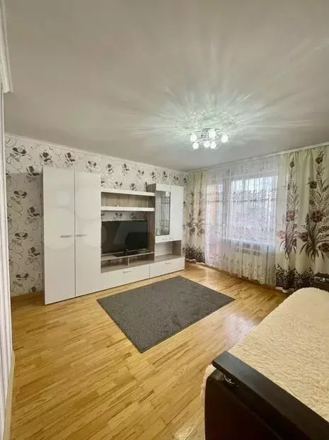 1-к. квартира, 40м, 4/5эт. - Фото 0