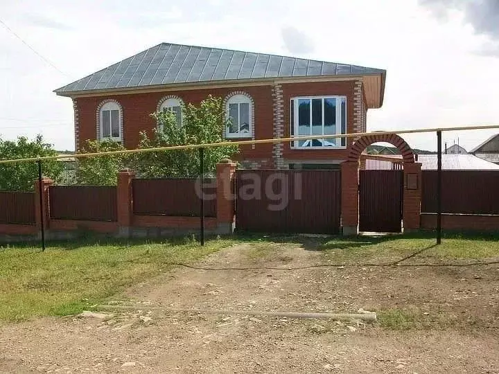Дом в Башкортостан, Караидельский сельсовет, с. Караидель ул. Салавата ... - Фото 0