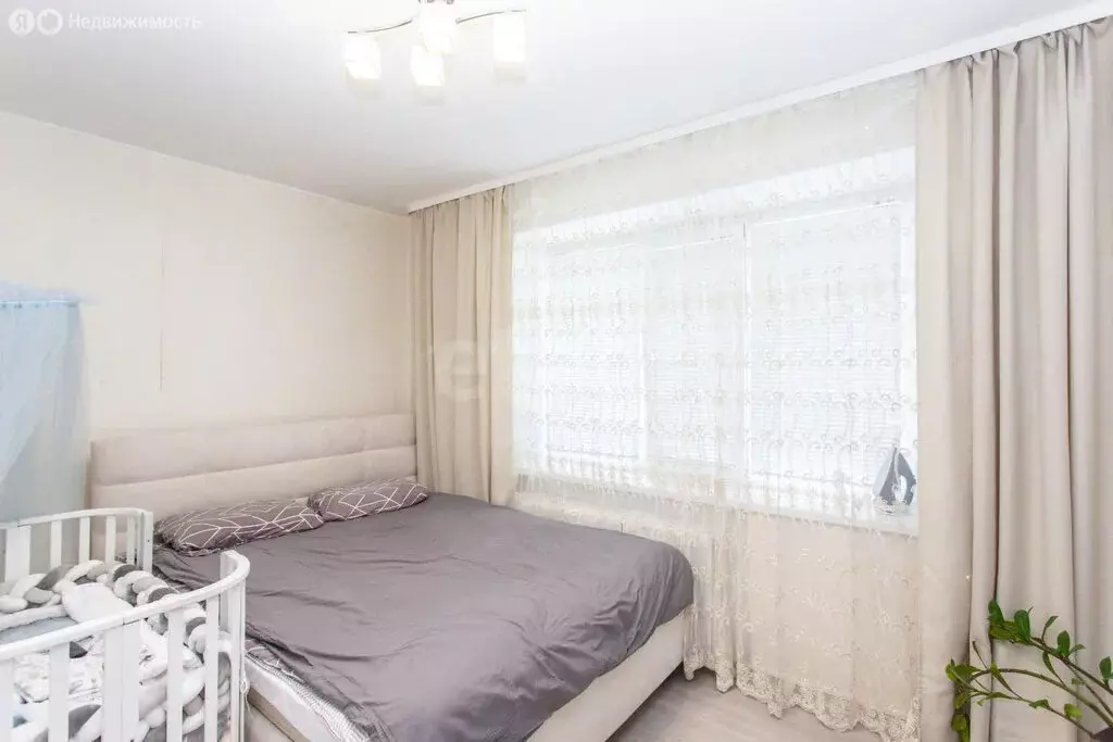 2-комнатная квартира: Тобольск, 9-й микрорайон, 22Б (51.8 м) - Фото 0