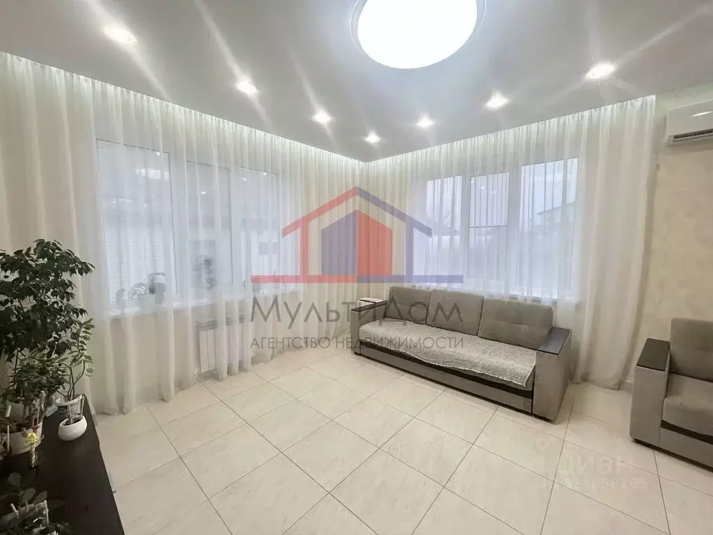 Дом в Белгородская область, Старый Оскол Радужный мкр,  (160 м) - Фото 1