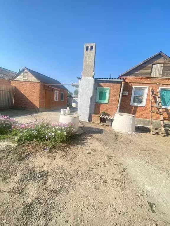 Дом в Ростовская область, Кагальницкий район, с. Новобатайск ... - Фото 1