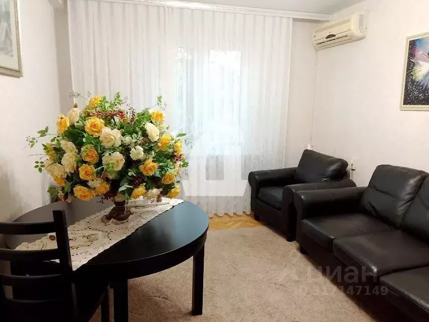 3-к кв. Краснодарский край, Краснодар Юбилейный мкр, ул. Думенко, 14 ... - Фото 0